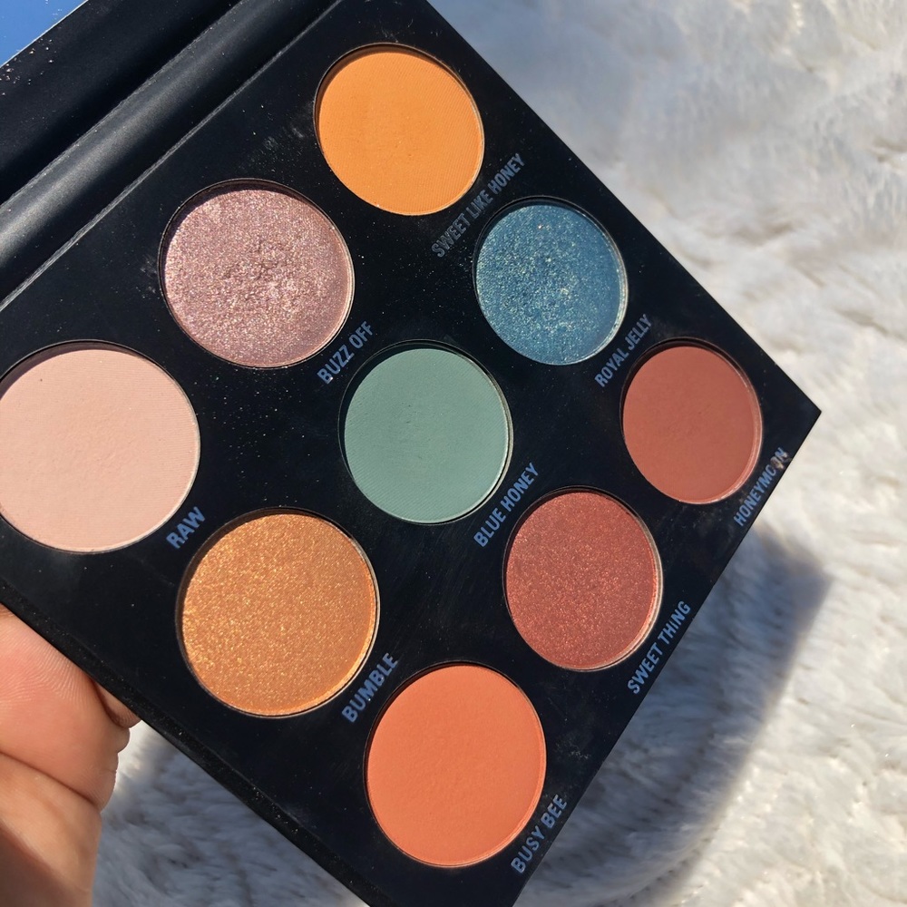 KYLIE COSMETICS EYESHADOW PALLETTE